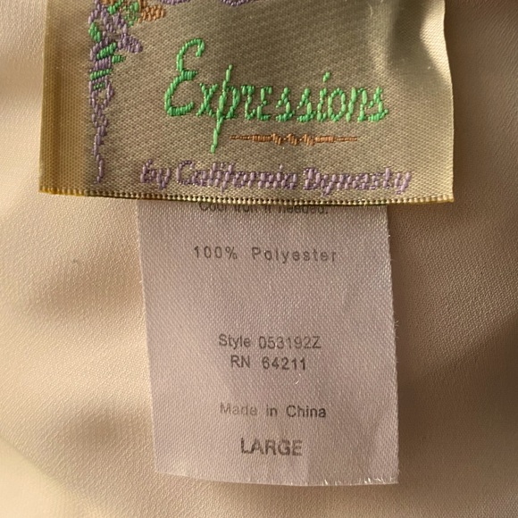 Beautiful Embroidered Sheer Robe - Picture 5 of 5